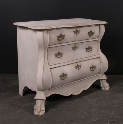 Dutch Bombe Commode