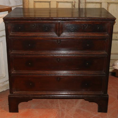 Oak Chest of Drawers