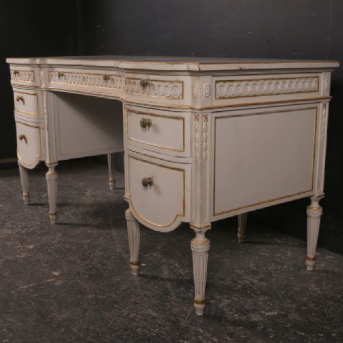 Italian Desk