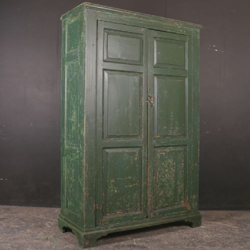 English Linen Cupboard