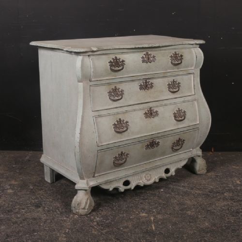 Dutch Bombe Commode