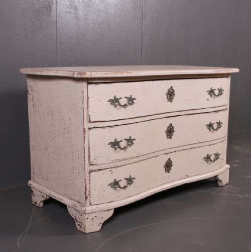 Swedish Serpentine Commode