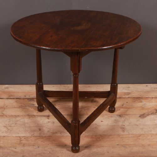 Oak Cricket Table