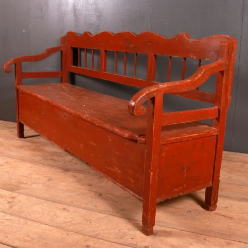 Farmhouse Settle