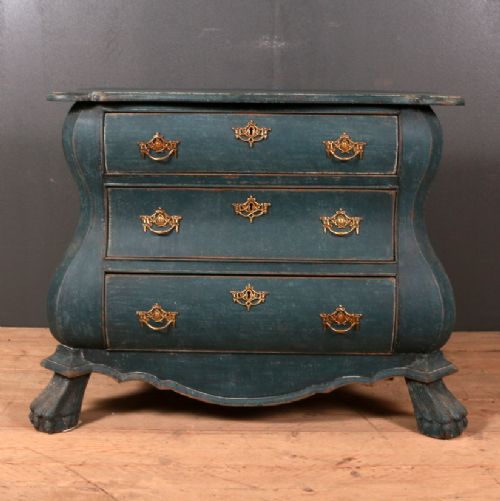 Dutch Bombe Commode