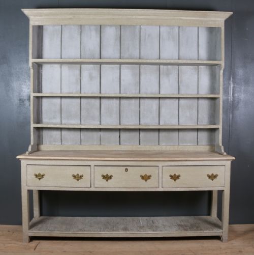 Country House Potboard Dresser