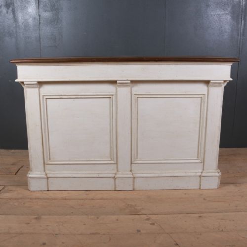 French Store Counter