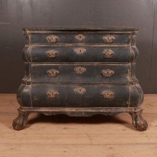 Dutch Bombe Commode