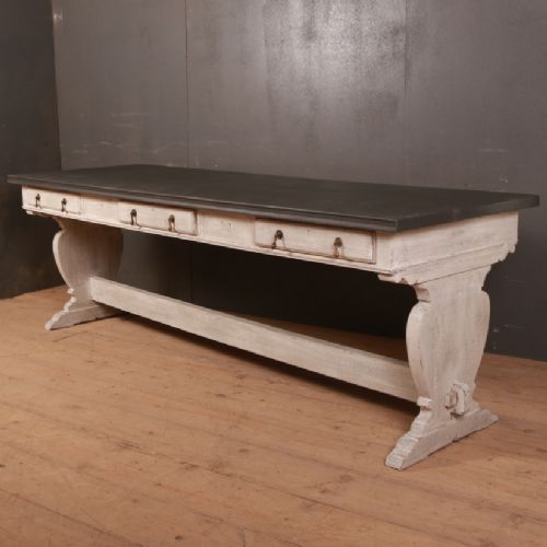 English Library Desk