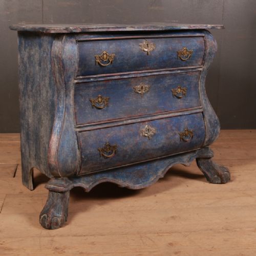 Dutch Bombe Commode
