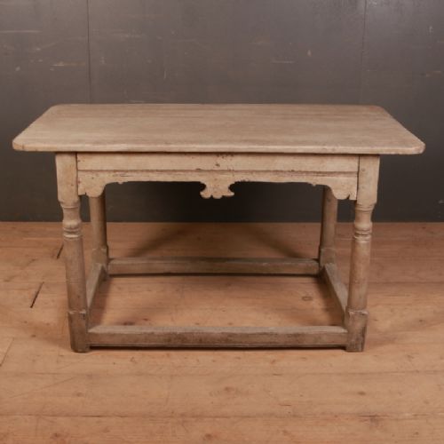 French Lamp Table