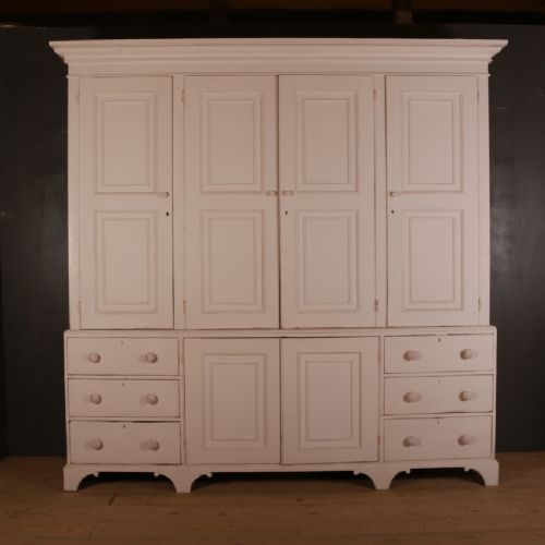 Country House Kitchen Cupboard