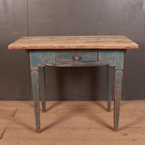 Swedish Lamp Table