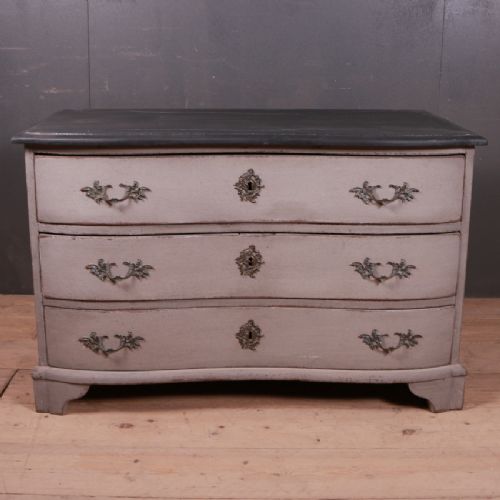 Swedish Serpentine Commode