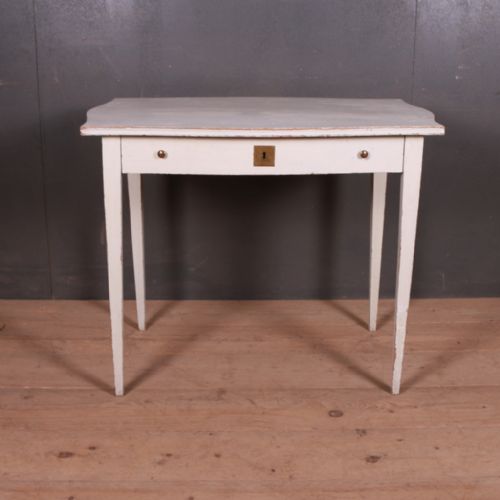 Swedish Lamp Table