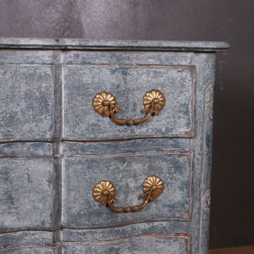 FRENCH SERPENTINE COMMODE - ADDITIONAL PHOTO 1