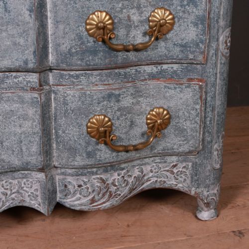 FRENCH SERPENTINE COMMODE - ADDITIONAL PHOTO 4