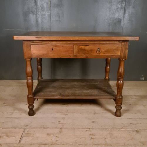 French Walnut Drapers Table