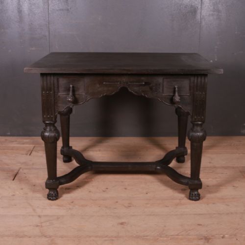 Dutch Desk