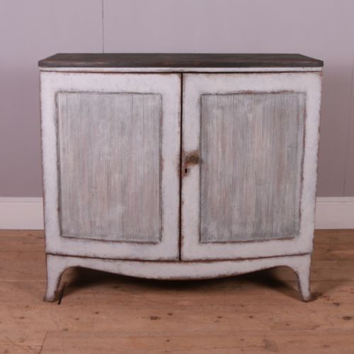 Small Regency Buffet