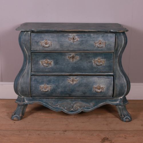Small Dutch Commode