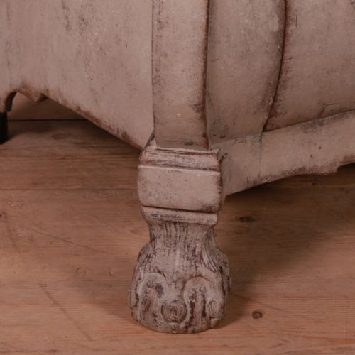 SMALL DUTCH COMMODE - ADDITIONAL PHOTO 3