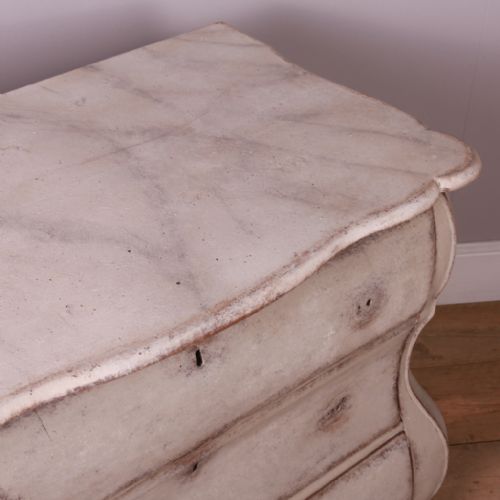 SMALL DUTCH COMMODE - ADDITIONAL PHOTO 5