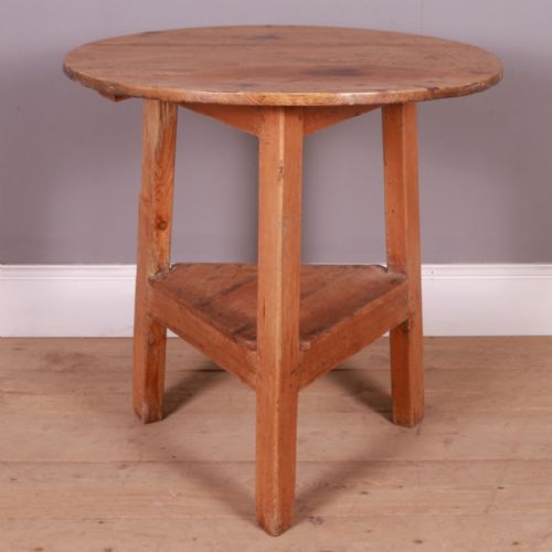 Welsh Pine Cricket Table