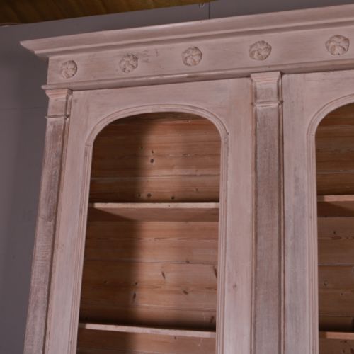 SCOTTISH LIBRARY BOOKCASE - ADDITIONAL PHOTO 4