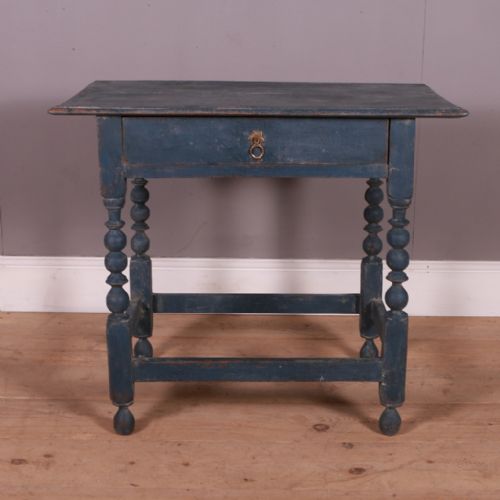 18TH C PAINTED LAMP TABLE