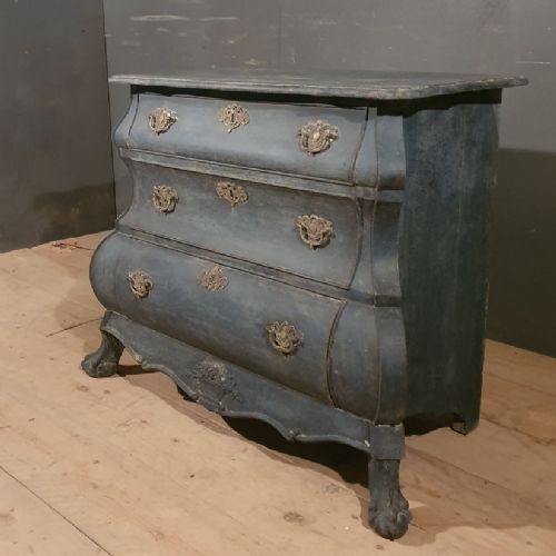 18TH CENTURY DUTCH PAINTED BOMBE COMMODE