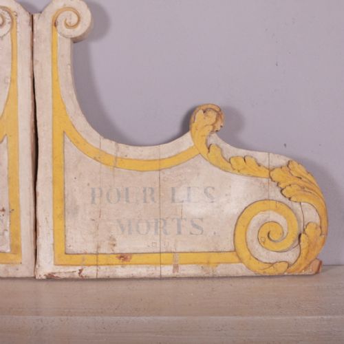 PAIR OF PAINTED FRENCH BRACKETS - ADDITIONAL PHOTO 1