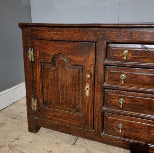 18TH CENTURY ENGLISH DRESSER BASE - ADDITIONAL PHOTO 2
