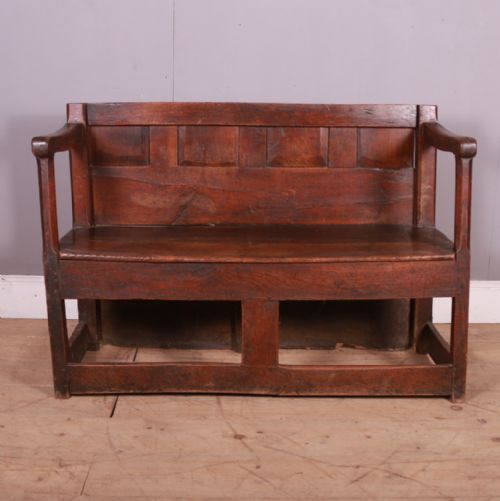 18th Century English Oak Settle