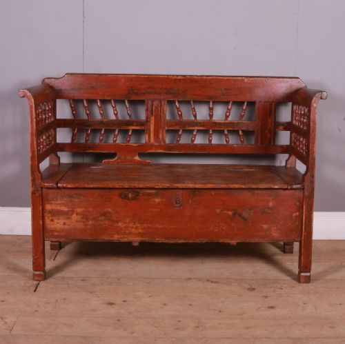 Original Painted Austrian Settle
