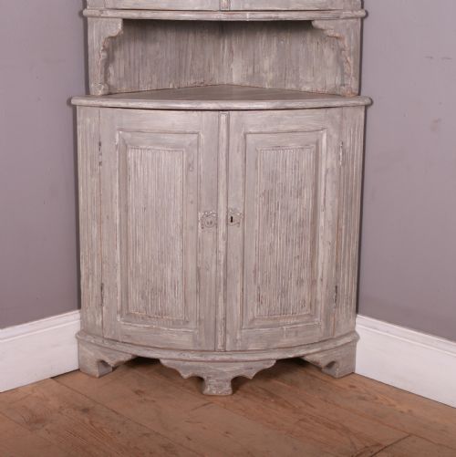 SWEDISH BOWFRONTED CORNER CUPBOARD - ADDITIONAL PHOTO 2