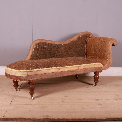 English Country House Chaise Lounge