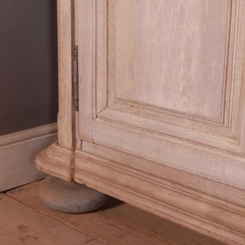 18TH CENTURY FRENCH BLEACHED OAK BOOKCASE - ADDITIONAL PHOTO 6