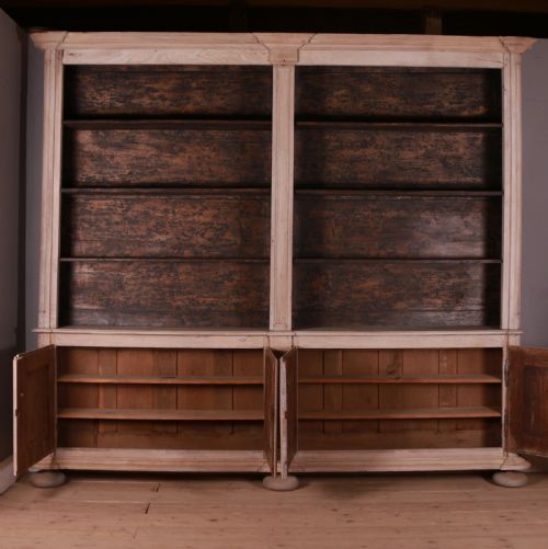 18TH CENTURY FRENCH BLEACHED OAK BOOKCASE - ADDITIONAL PHOTO 8