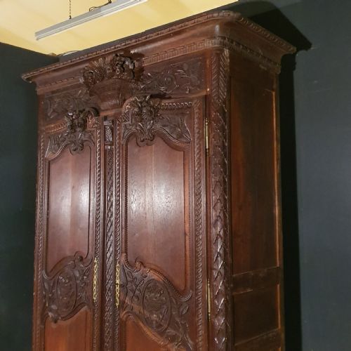 FRENCH OAK ARMOIRE - ADDITIONAL PHOTO 1