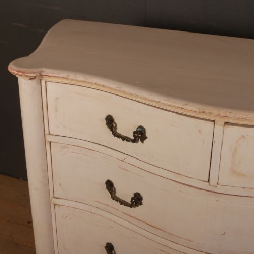 ITALIAN SERPENTINE FRONT COMMODE - ADDITIONAL PHOTO 2