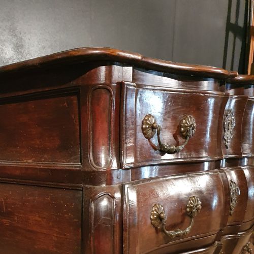 FRENCH WALNUT COMMODE - ADDITIONAL PHOTO 3