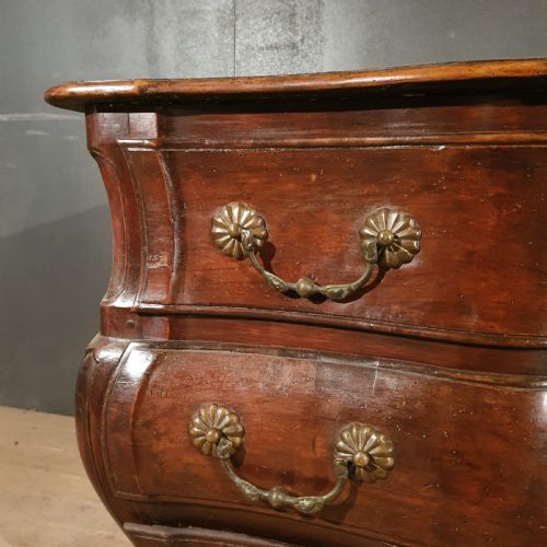 FRENCH WALNUT COMMODE - ADDITIONAL PHOTO 4