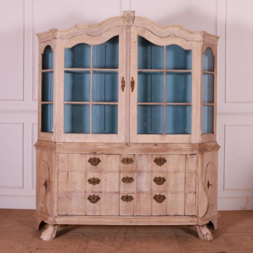 Dutch Bleached Oak Vitrine