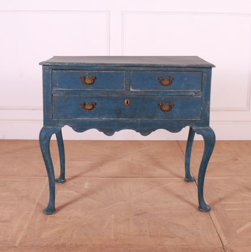 18TH CENTURY PAINTED LAMP TABLE - ADDITIONAL PHOTO 3