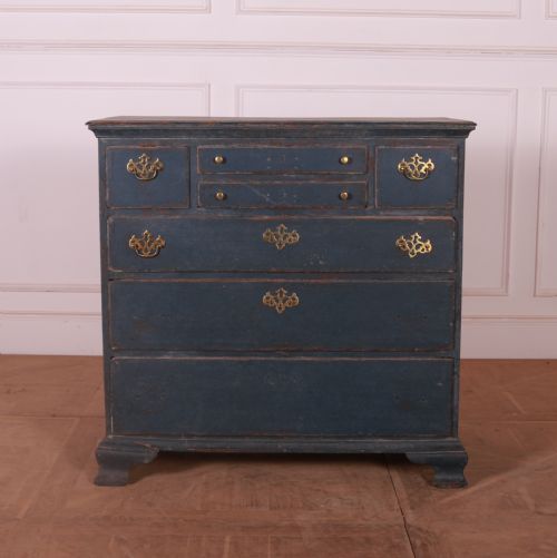 18th Century English Chest of Drawers