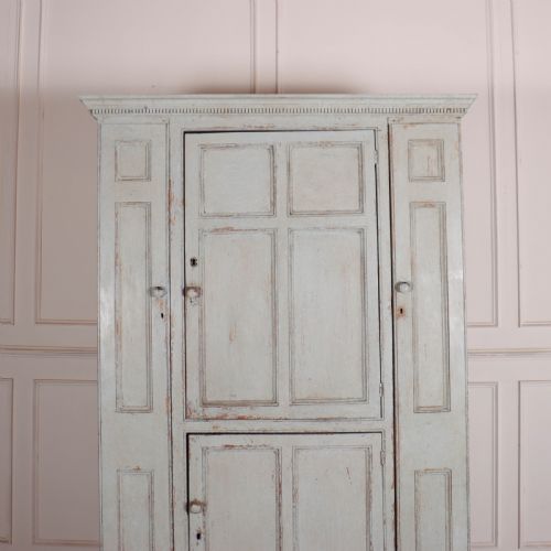 SMALL ENGLISH HOUSEKEEPERS CUPBOARD - ADDITIONAL PHOTO 2