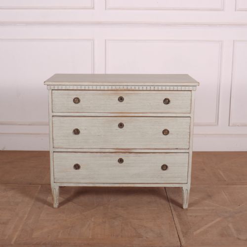 Pretty Swedish Painted Commode