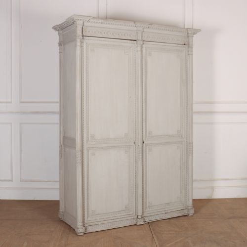 18th Century Italian Linen Cupboard