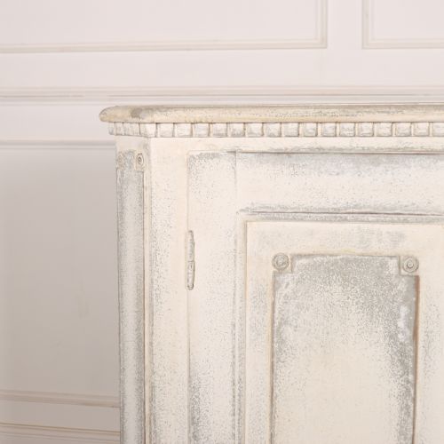 18TH CENTURY SWEDISH LINEN CUPBOARD - ADDITIONAL PHOTO 1